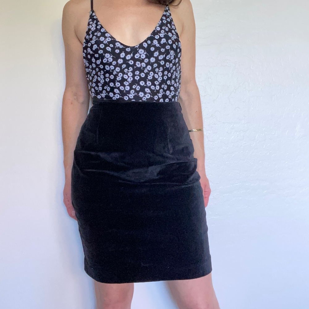 Vintage Casual Corner Black HW Velvet Skirt